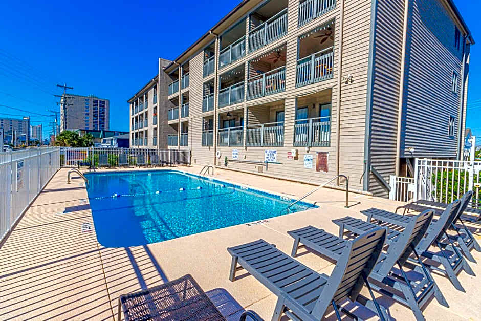 Stunning Ocean View 2-bedroom Suite-Renovated and sleeps 8! Channel Marker E-3