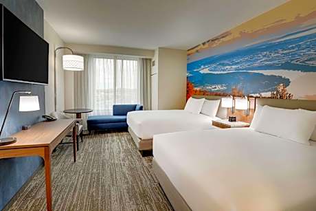 2 Queen Beds - Hearing Accessible