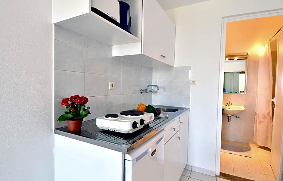 Mirabella Apartments