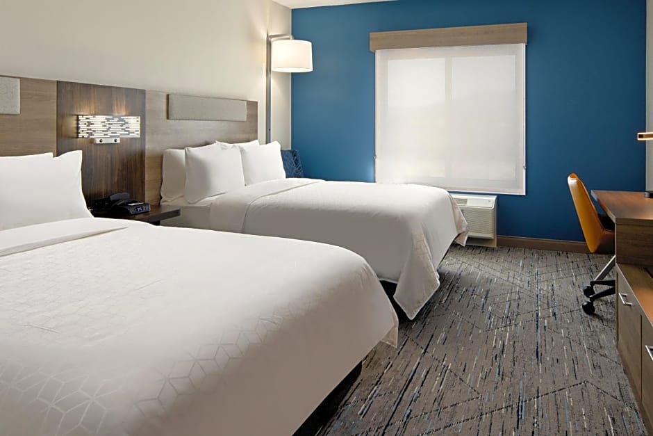 Holiday Inn Express & Suites - Palm Desert - Millennium, an IHG Hotel