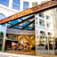 Colosseum Marina Hotel