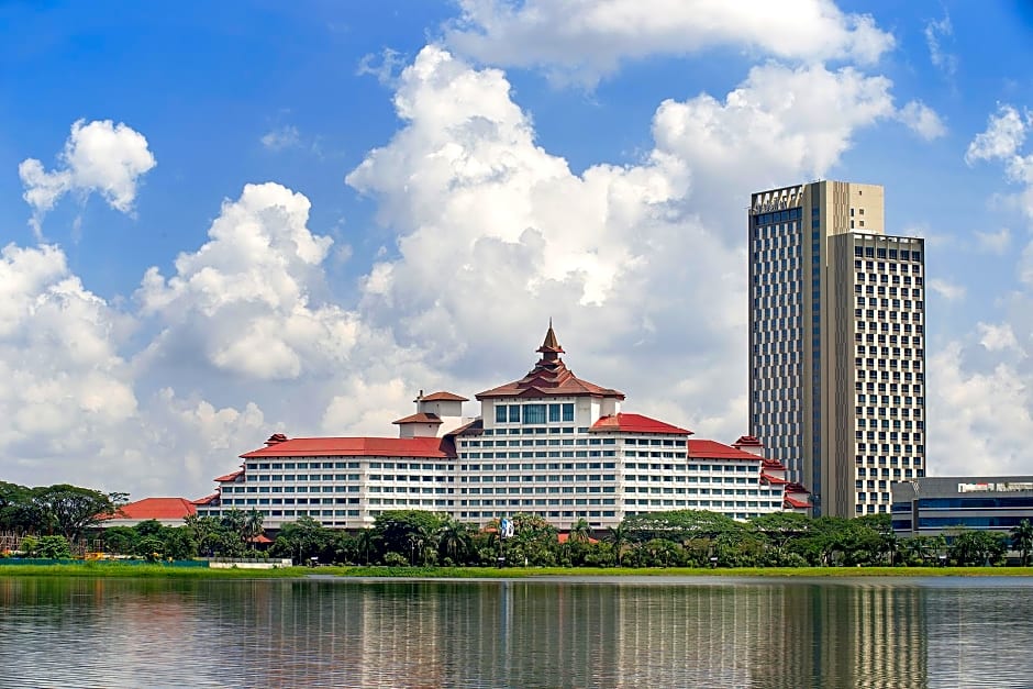 Sedona Hotel Inya Wing