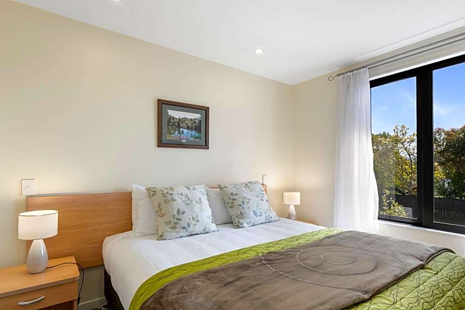 Nautilus Lodge Motel