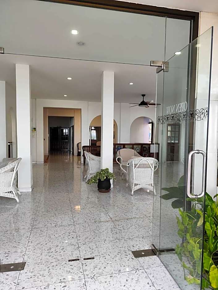 Seaside Palace Hotel