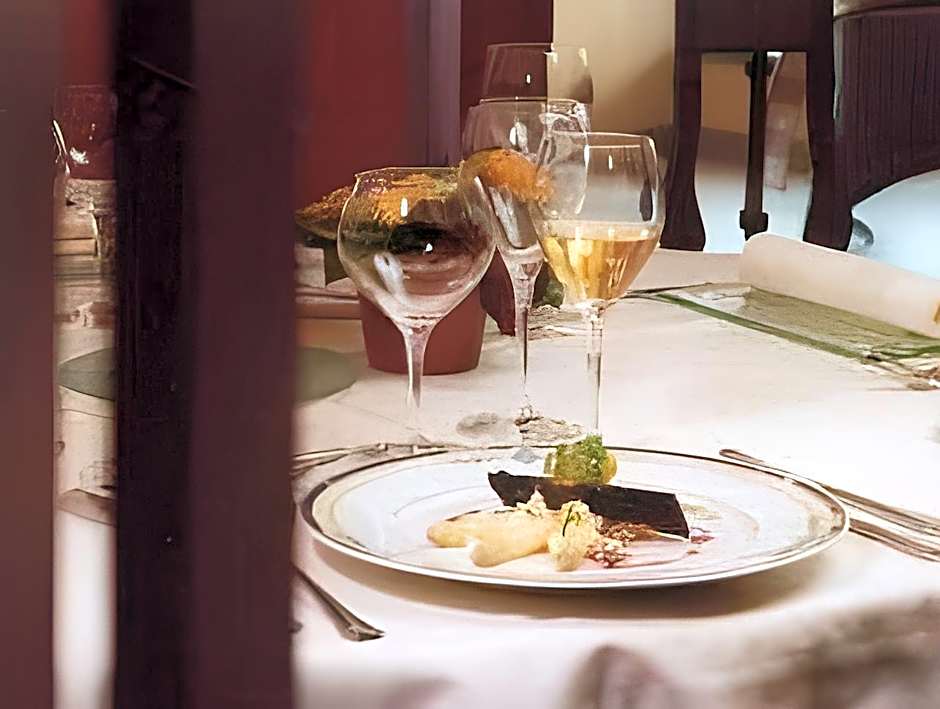 RAVeL Hotel Cyrano