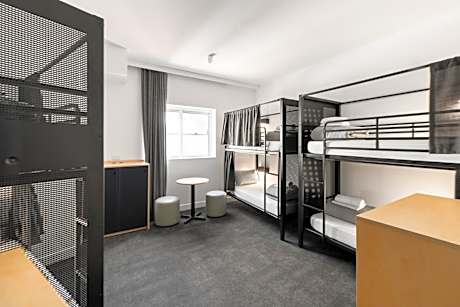 Bed in 6-Bed Mixed Dormitory Room with Private Bathroom