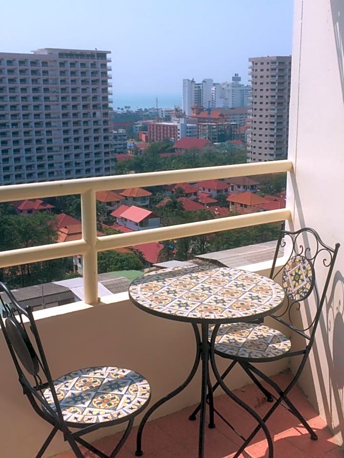 View Talay 1B by Franco Jontiem – Pattaya, DC