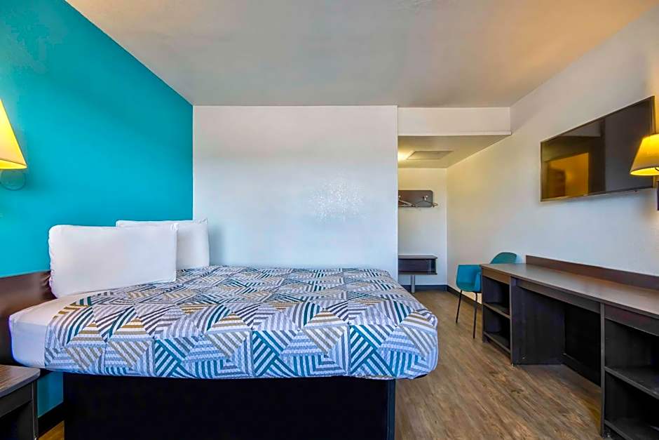 Motel 6-Farmington, NM