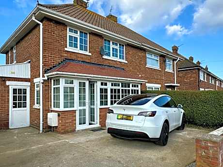 Sandringham House - Serene Escape Cottage