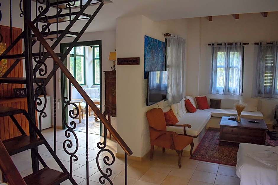 Muntenia Inn Apartments and Suites