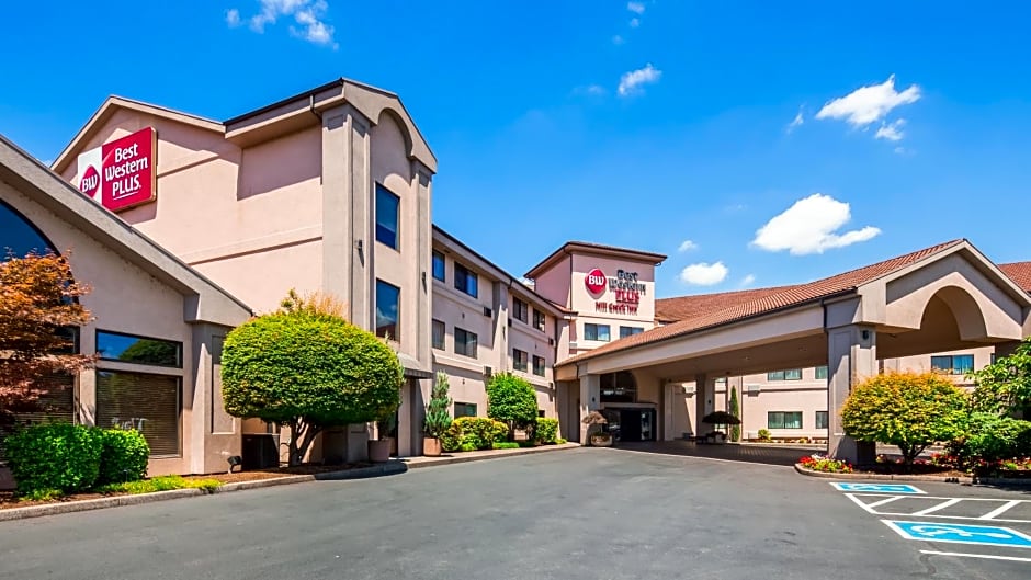 Best Western Plus Mill Creek Inn