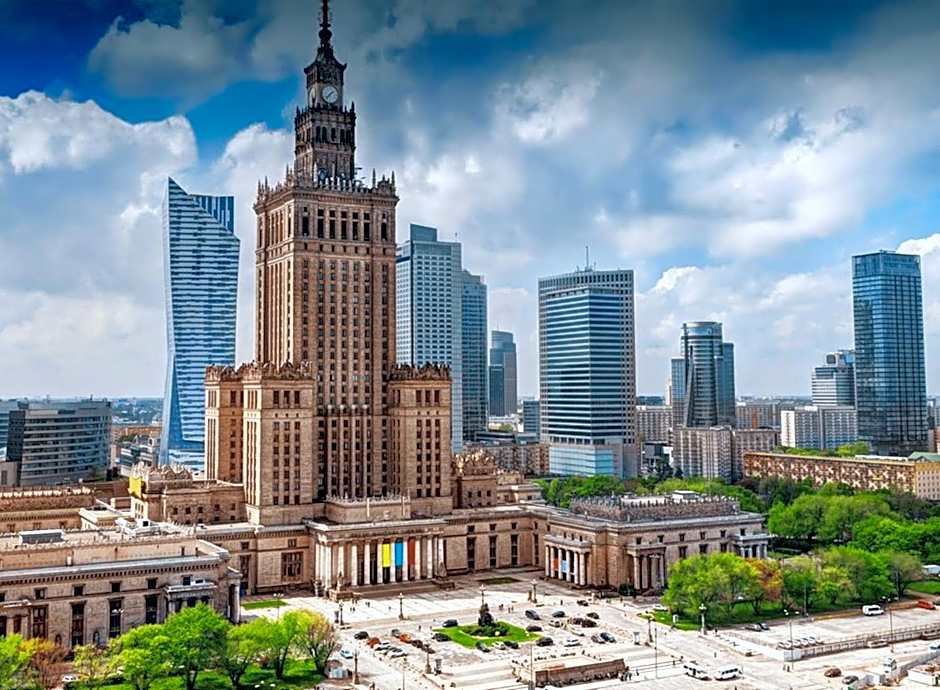 Lumina luxury apartments in Mennica Residence