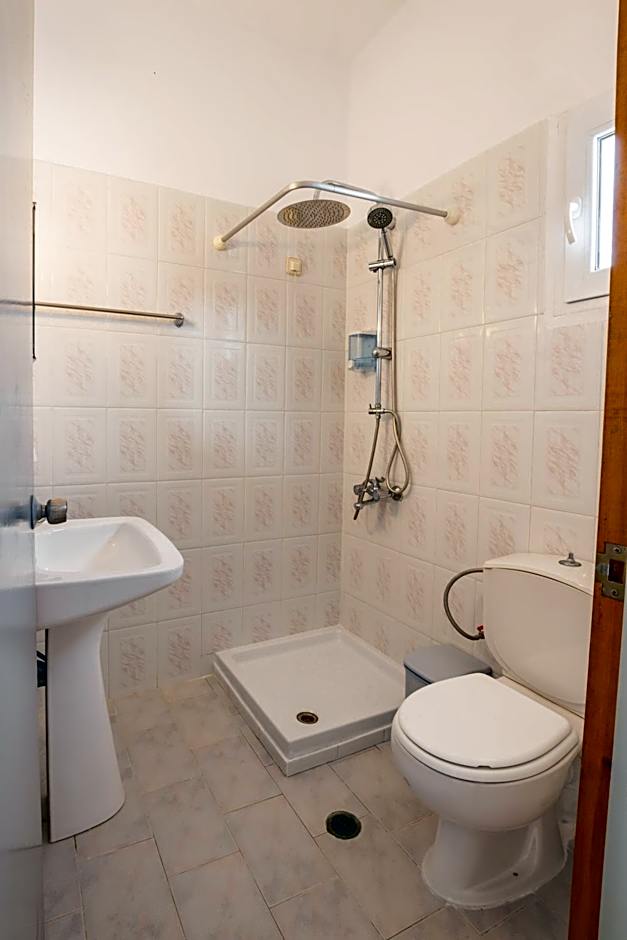 Perama Hotel, Karpathos