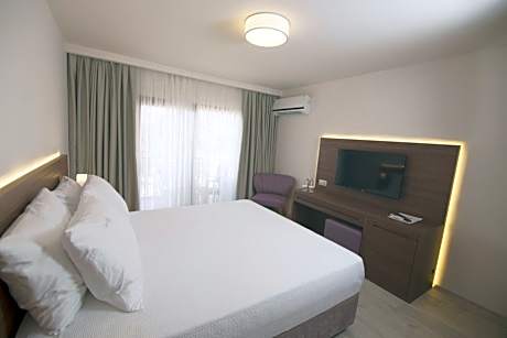 Deluxe Double Room with Sea View
