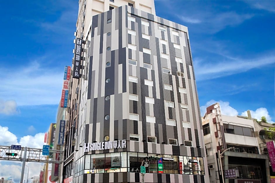 Single Inn - Kaohsiung Station