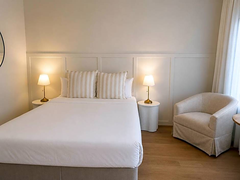 Cooks Endeavour Motor Inn - Near beach & Gold Coast Airport