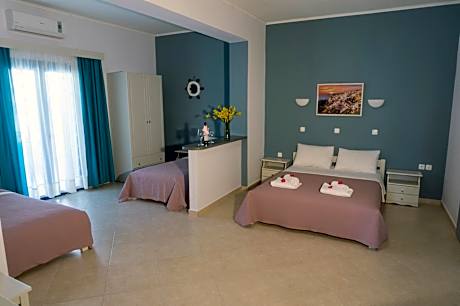Quadruple Room with Garden View