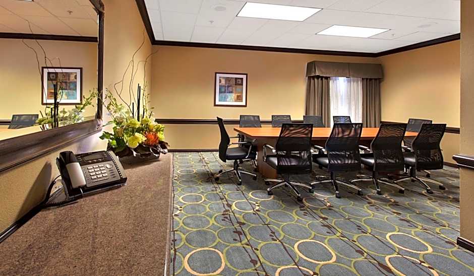 Holiday Inn & Suites Houston North Spring By IHG