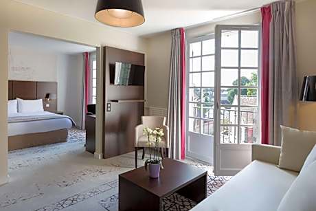 King Suite with Sofa Bed - Non-Smoking