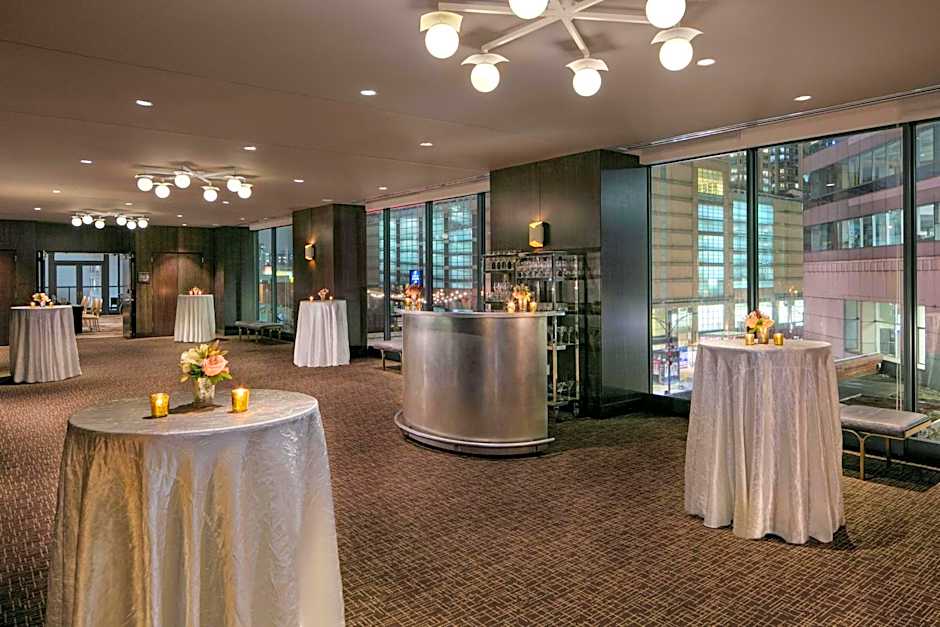 The Royal Sonesta Chicago River North