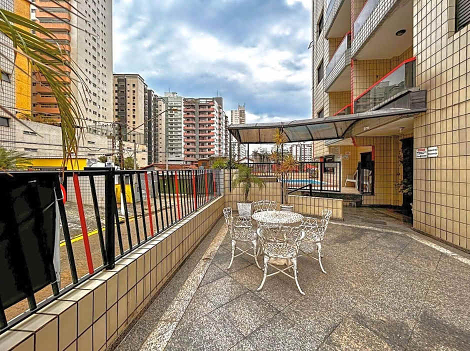 Excelente apto a 170m da Praia da Aviacao SP