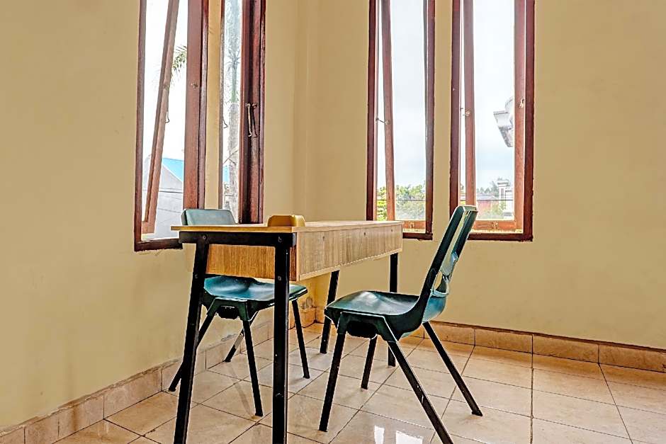 OYO 91636 Kak Dadut Homestay