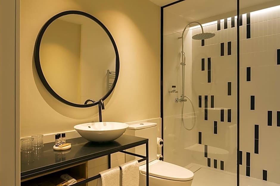 ICON Embassy by Petit Palace