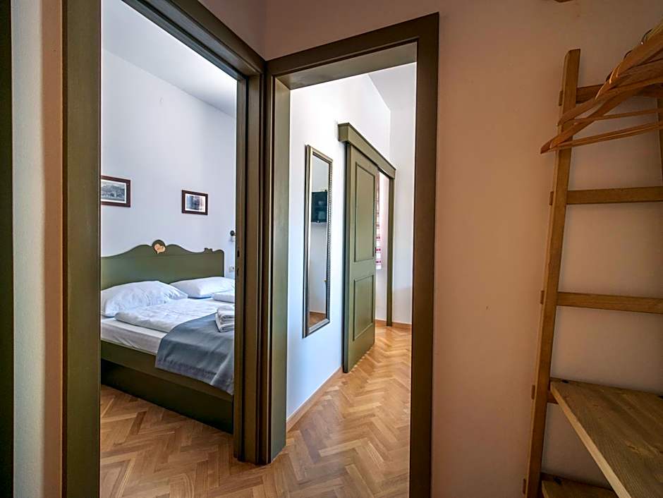 Berghi Hotel and Apartments