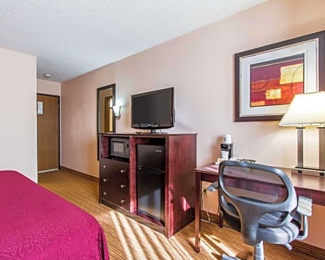 1 King Bed, Nonsmoking