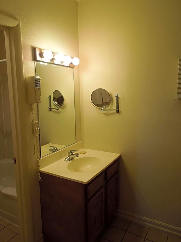Wildwood Inn
