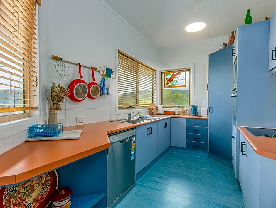 Hastings Cove Holiday Apartments