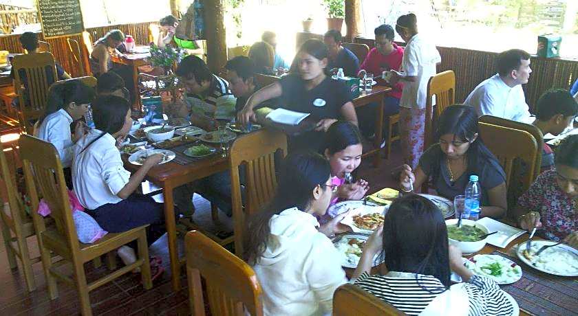 Soe Ko Ko Beach House & Restaurant