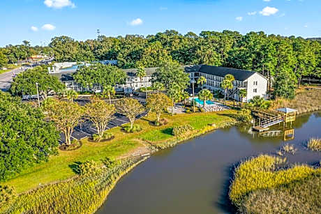 Charleston Creekside Inn