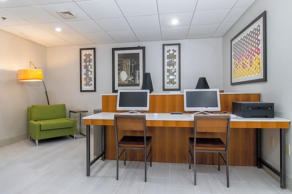 Holiday Inn Express Hotel & Suites Swansea By IHG