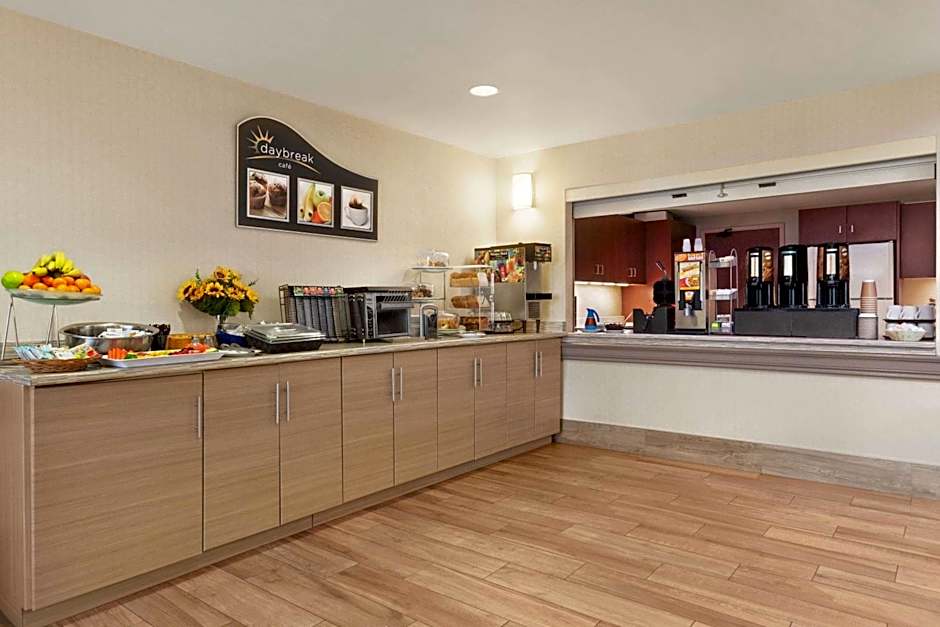 Days Inn by Wyndham Ottawa Airport