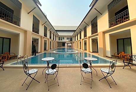 Peacock De Pai Hotel