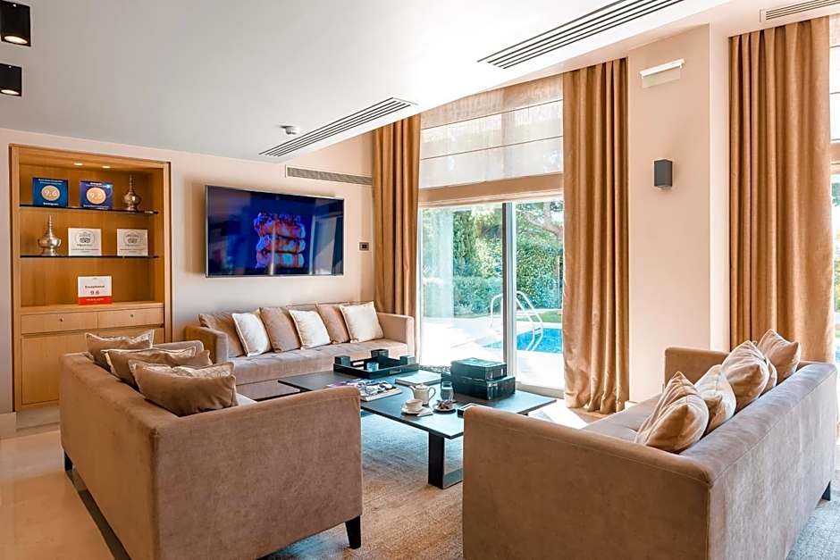 Somewhere Vouliagmeni