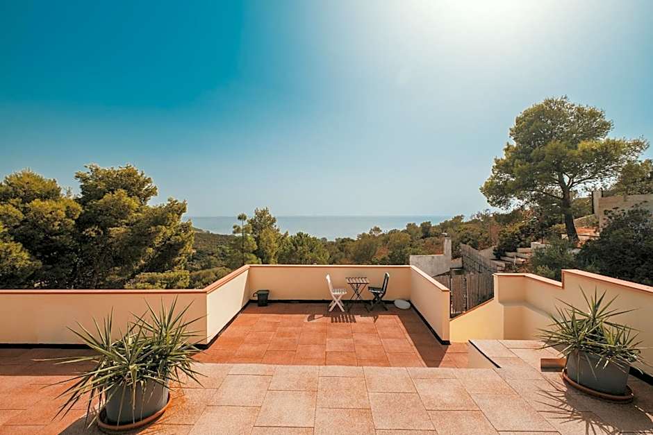 Villa Bella Salmagi - Surya Sardinia Holidays & Yoga
