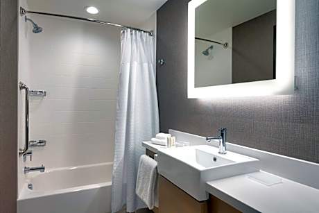 Queen Suite