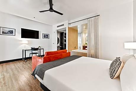 Courtyard King + Twin