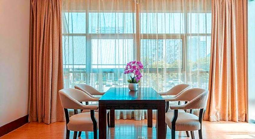 Huangshan Shuguang Yusong Hotel