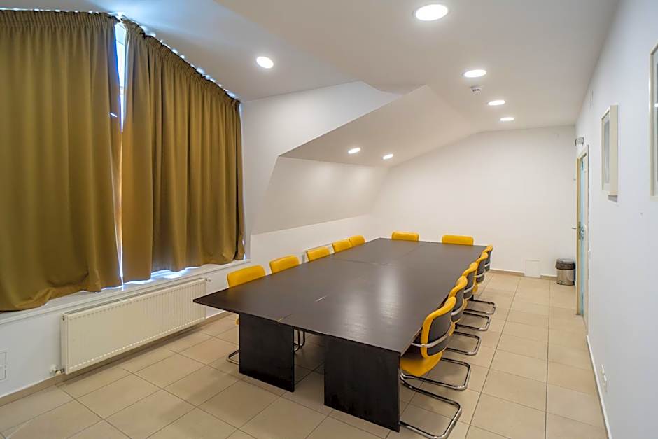 City Hotel Bucharest