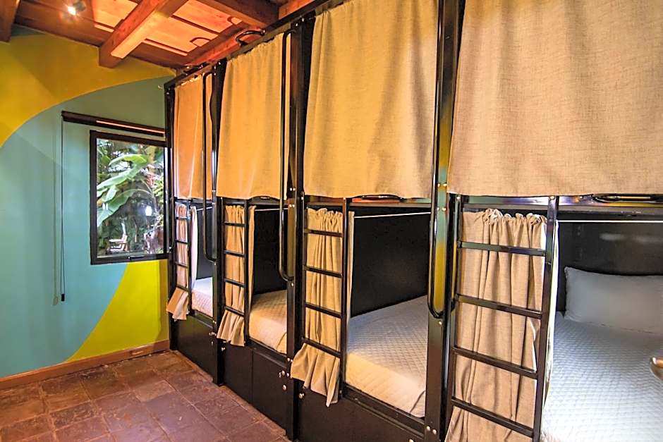 Yes Please! Hostel