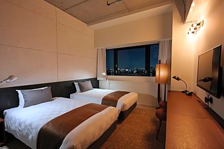 Superior Large Twin Room River View