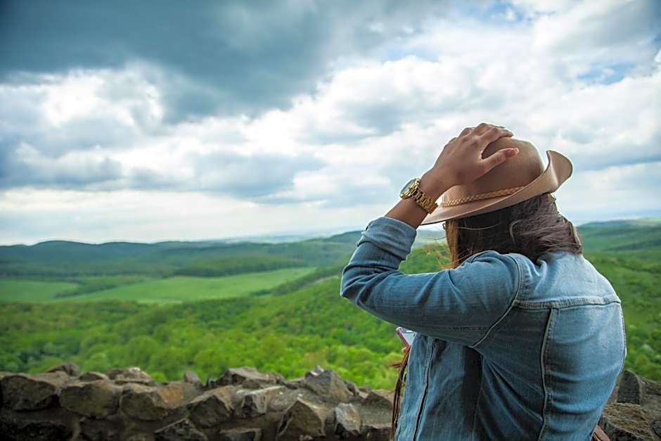 Hollóköves Vendégházak