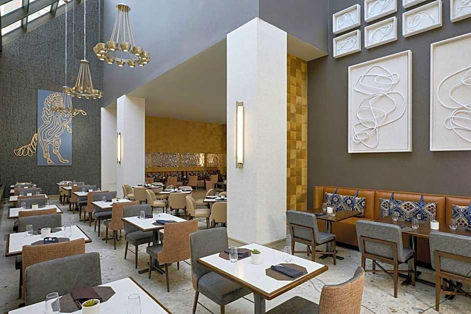 Renaissance by Marriott Dallas Addison Hotel