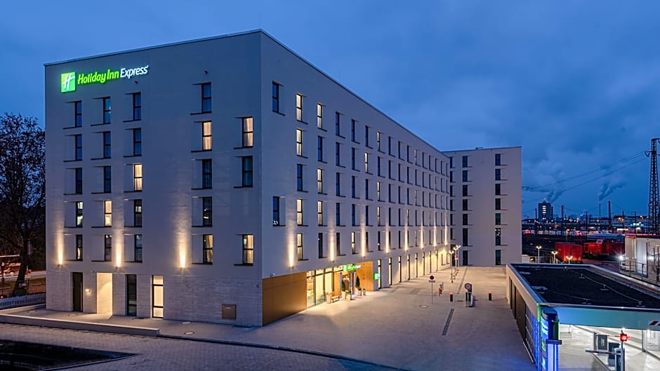Premier Inn Mannheim City Centre