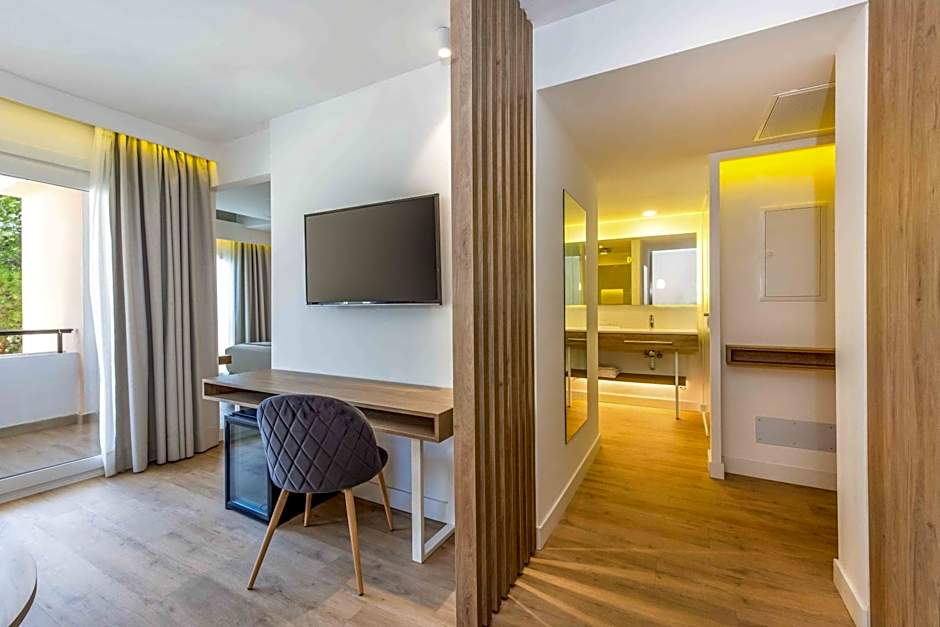 Valentin Somni Hotel & Suites