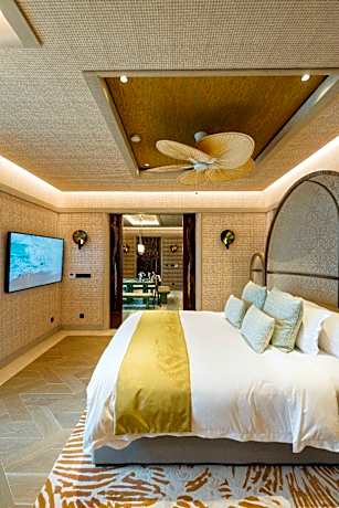 One-Bedroom Pool Residence (MI - TOMV)