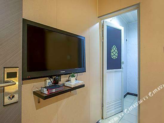 Zhiying Star Travel Collection Hotel (Zhujiang New Town Wuyangyu Subway Station)
